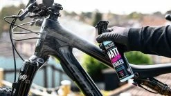 Muc-Off Matt Finish Detailer 250ml -Vélo Soldes Muc Off Matt Finish Detailer 3